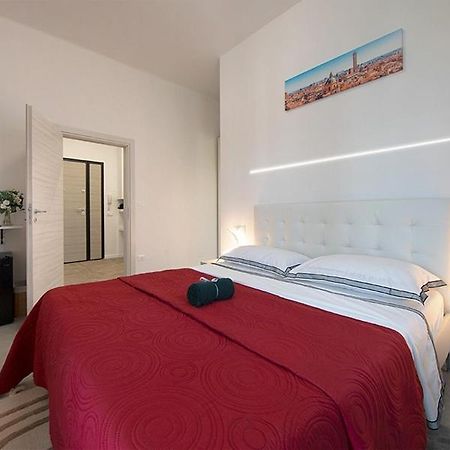 Triumvirato Rooms โบโลญญา ภายนอก รูปภาพ