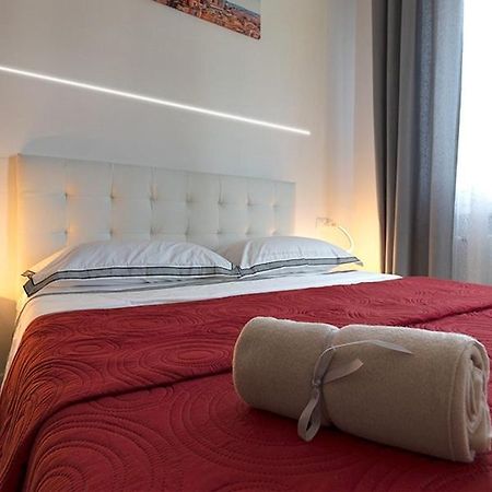 Triumvirato Rooms โบโลญญา ภายนอก รูปภาพ