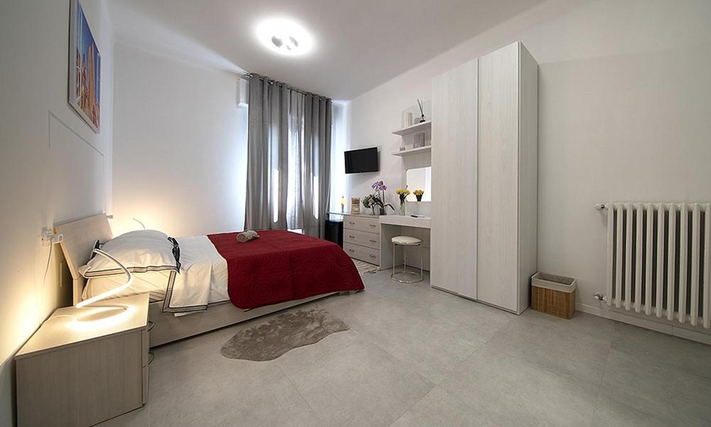 Triumvirato Rooms โบโลญญา ภายนอก รูปภาพ